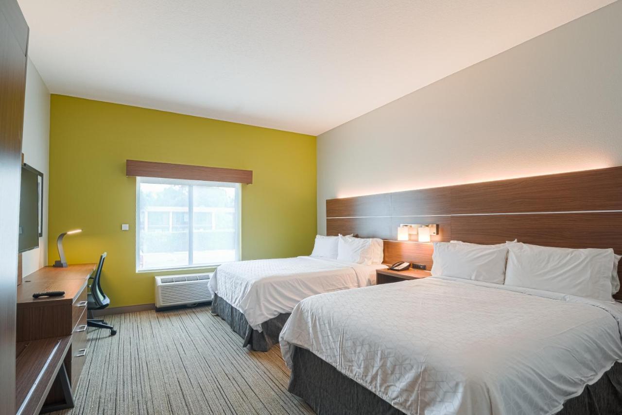 Holiday Inn Express Hotel & Suites Tampa-Usf-Busch Gardens By Ihg Exteriör bild