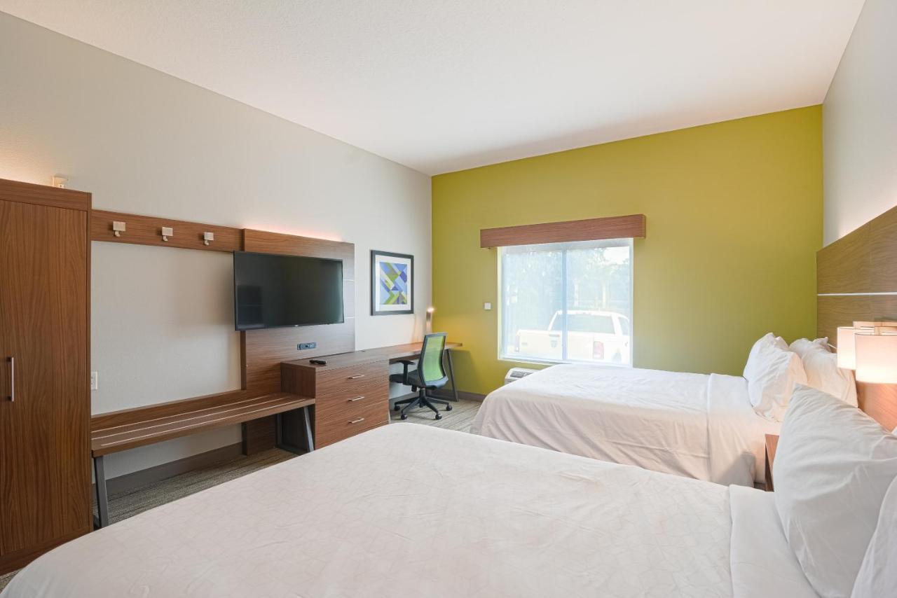 Holiday Inn Express Hotel & Suites Tampa-Usf-Busch Gardens By Ihg Exteriör bild