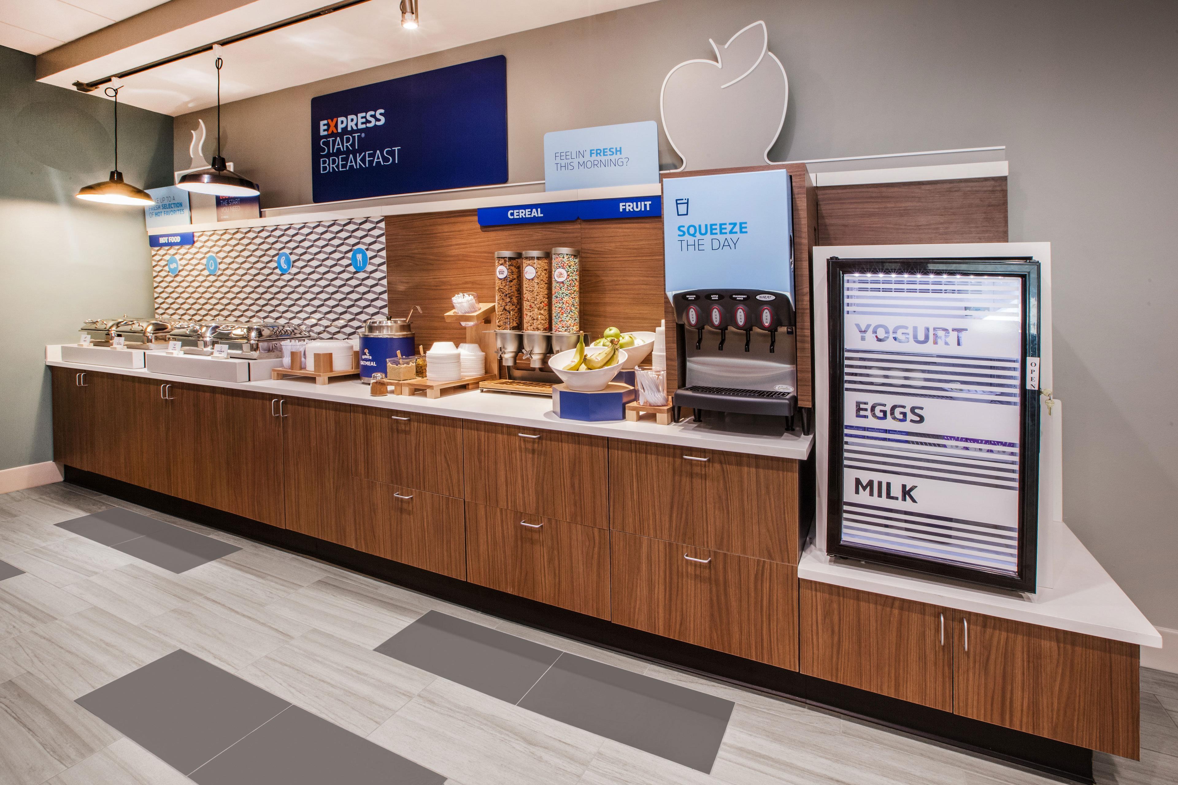 Holiday Inn Express Hotel & Suites Tampa-Usf-Busch Gardens By Ihg Exteriör bild